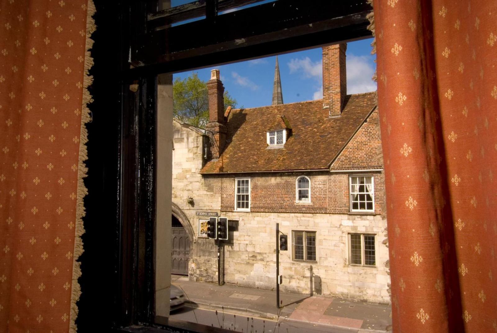 Chapter House Hotel Salisbury Room photo